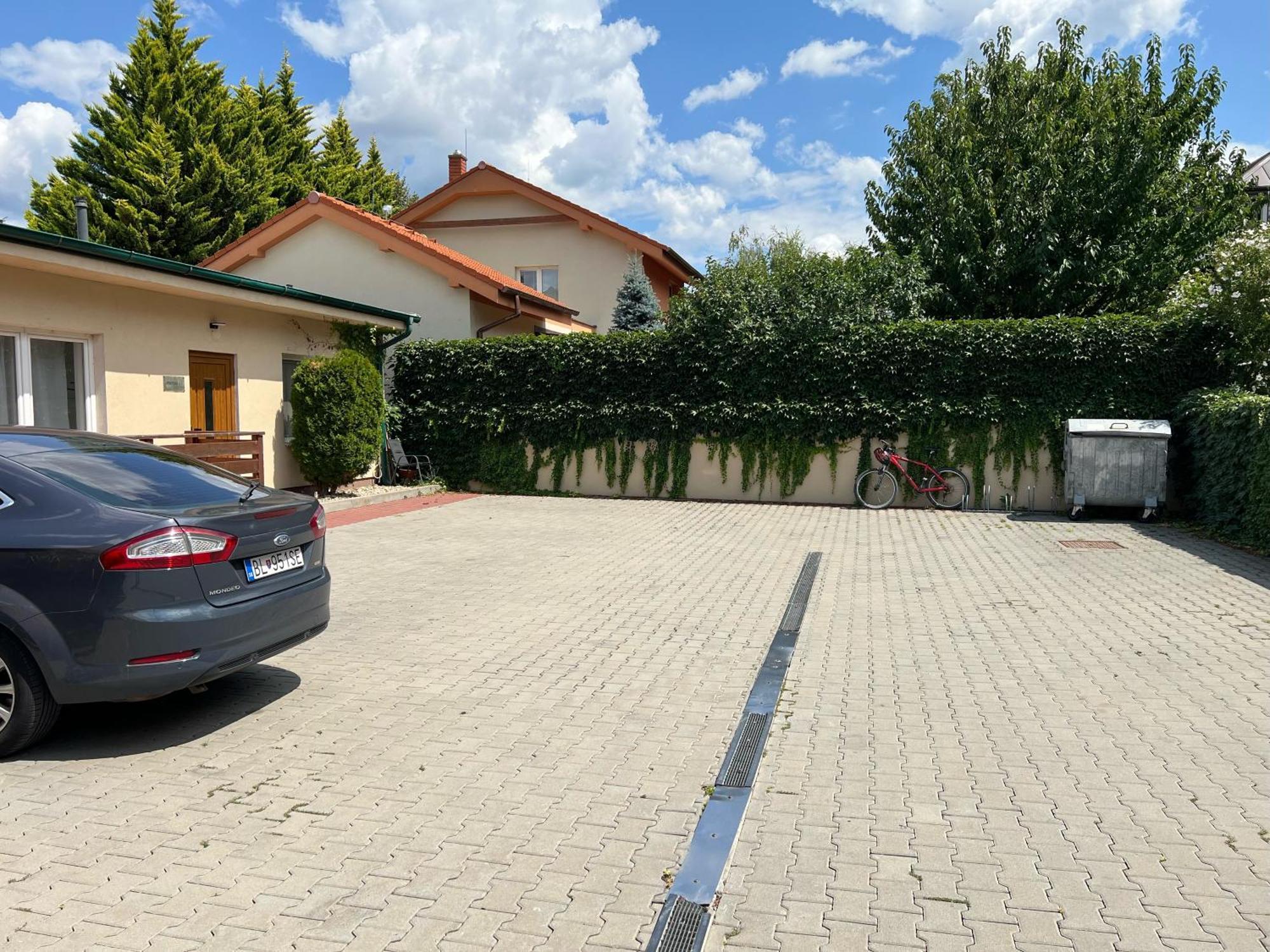 Penzion Helios Bratislava Ngoại thất bức ảnh