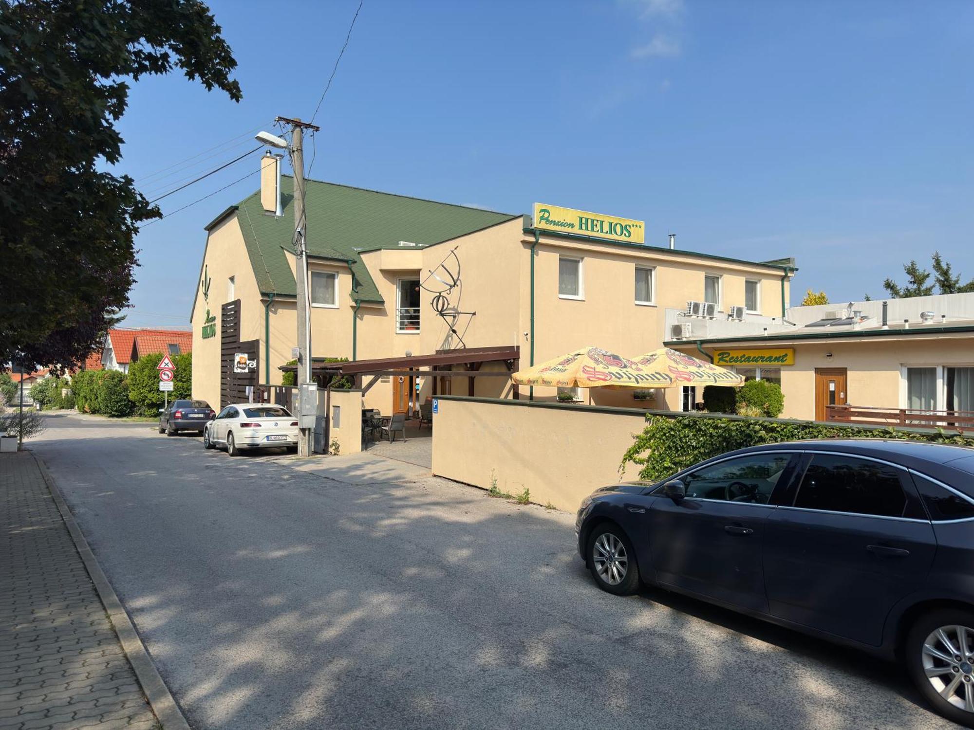 Penzion Helios Bratislava Ngoại thất bức ảnh