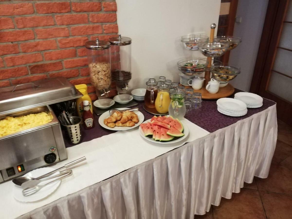 Penzion Helios Bratislava Ngoại thất bức ảnh